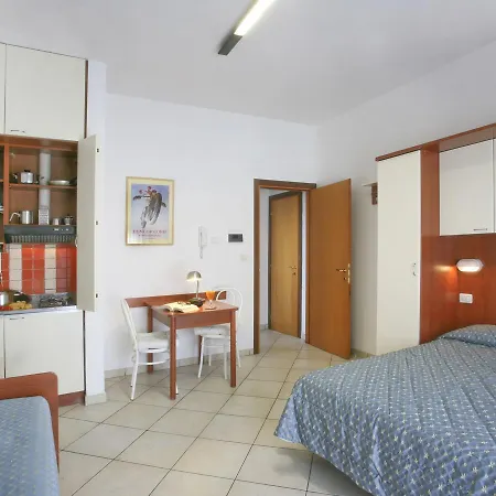 Locazione Turistica I Girasoli.5 *